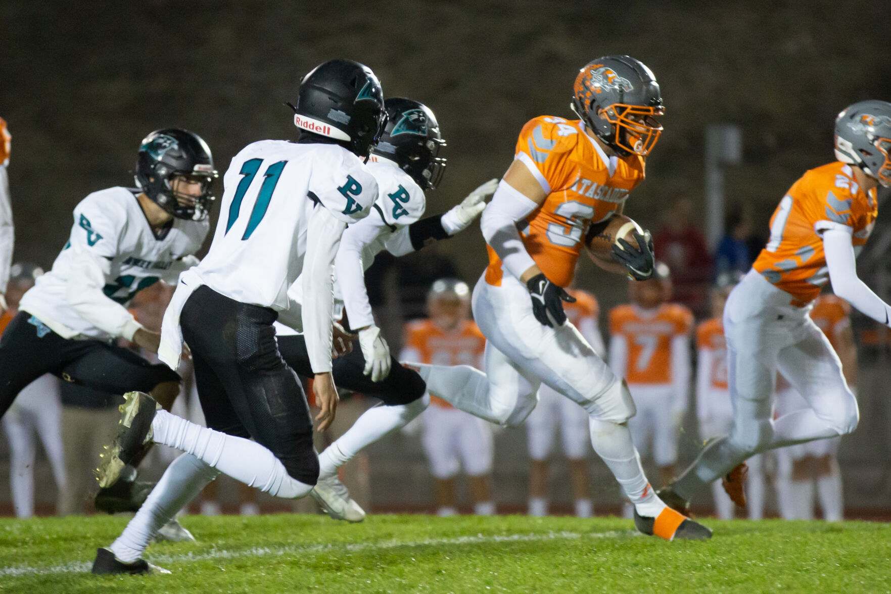 112522 Pioneer Atascadero Football 14.jpg